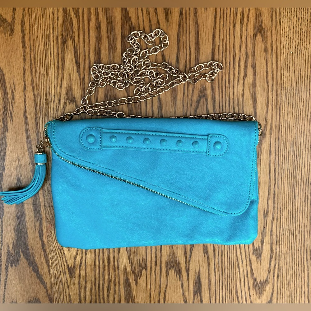 💕👝ALDO👝💕AQUA BLUE CLUTCH style PURSE w/detachable chain for versatility🌟GUC🌟